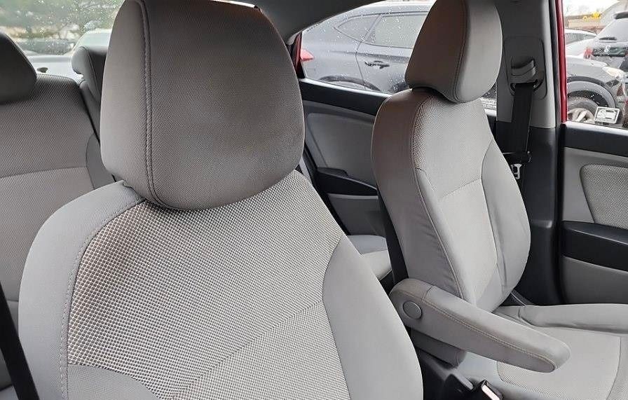 Used 2012 Hyundai Accent GLS FWD image 13