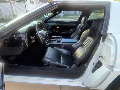 Used 1996 Chevrolet Corvette Coupe RWD image 9