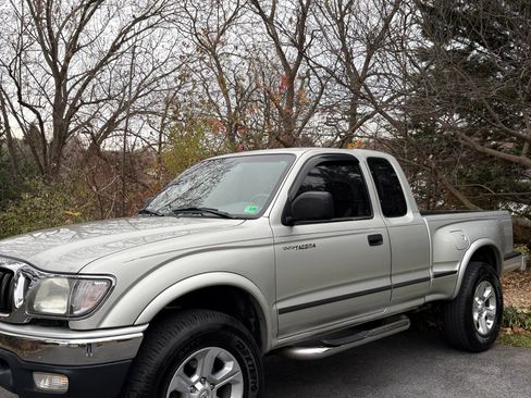 Used 2001 Toyota Tacoma PreRunner image 11