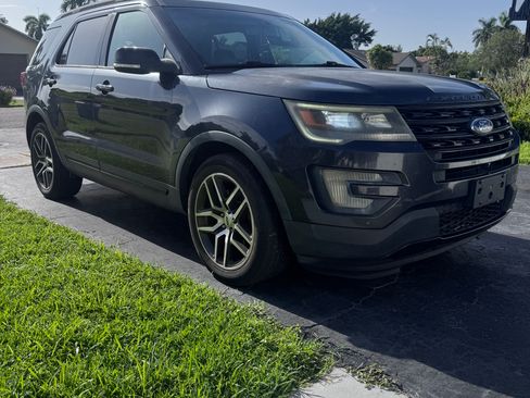 Used 2017 Ford Explorer Sport w/ Equipment Group 401A AWD/4WD image 1