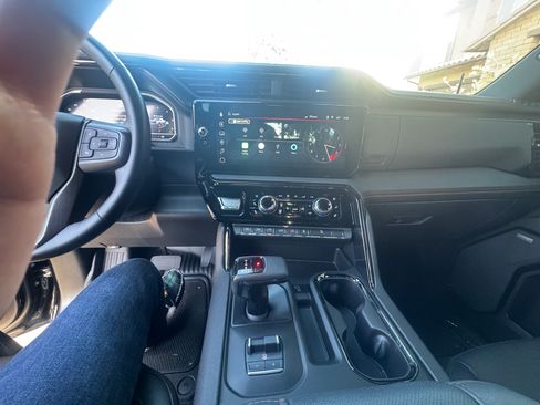 Used 2024 GMC Sierra 1500 AT4 w/ Technology Package image 12