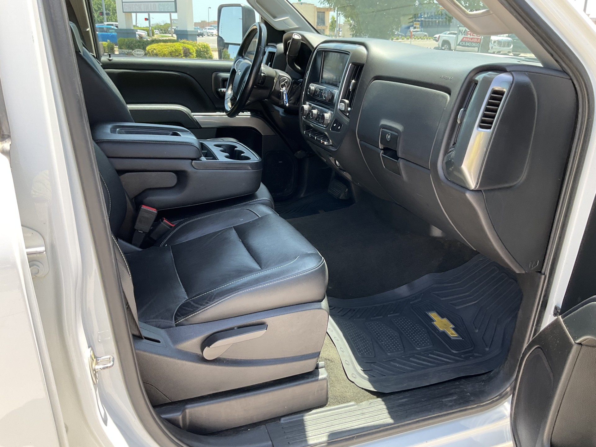 Used 2018 Chevrolet Silverado 3500 LT AWD/4WD image 1