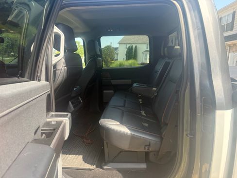 Used 2025 Ford F250 Lariat w/ Lariat Ultimate Package AWD/4WD image 13