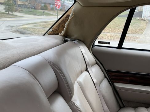 Used 1998 Buick Le Sabre Custom image 13