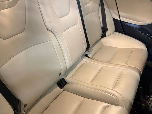 Used 2019 Tesla Model S 75D image 10