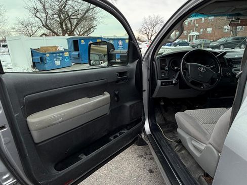 Used 2010 Toyota Tundra 4x4 Regular Cab Long Bed image 11