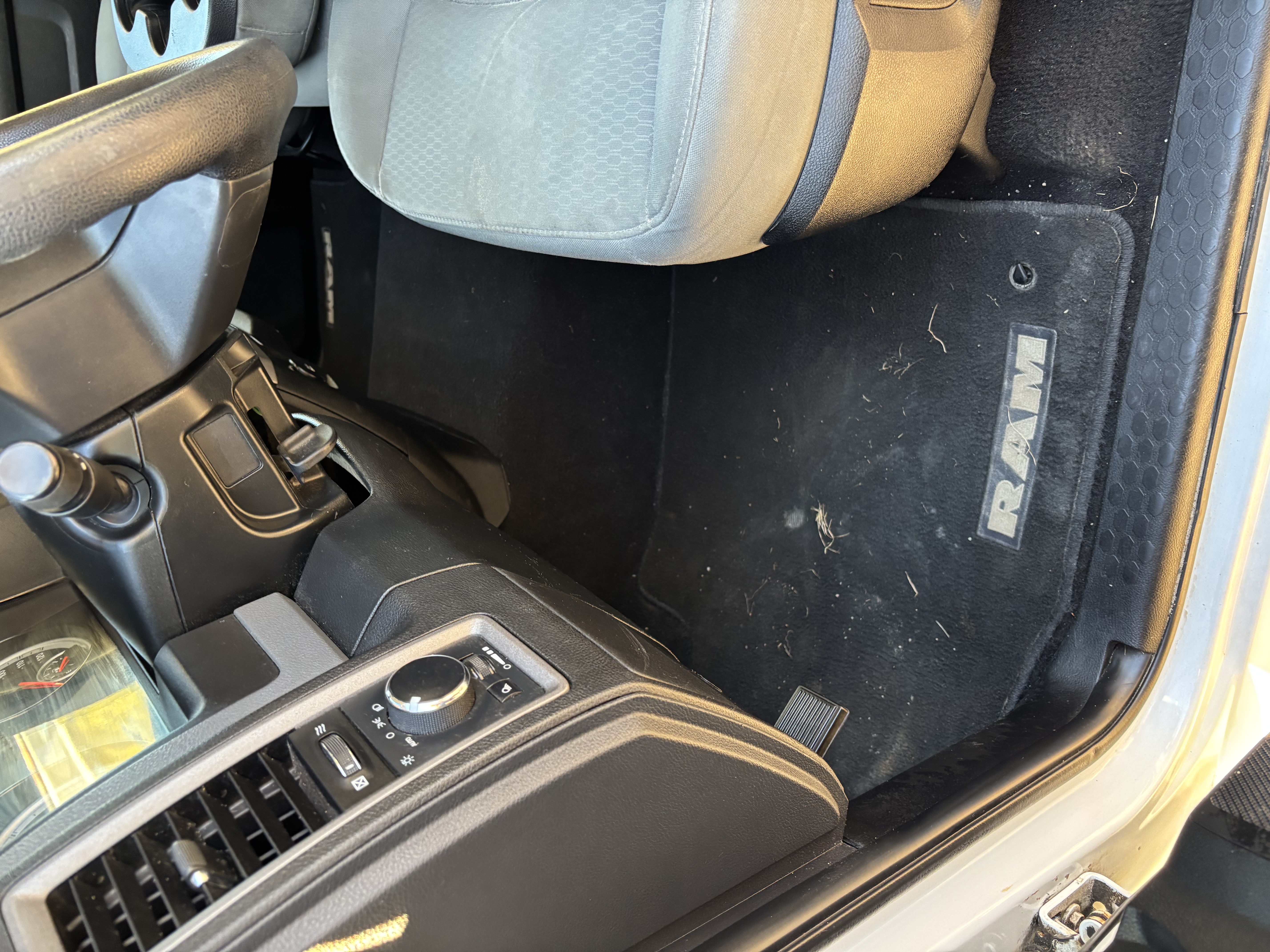 Used 2017 RAM 1500 ST w/ SXT Appearance Group RWD image 12
