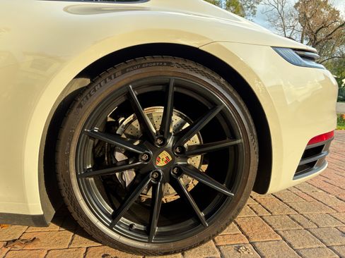 Used 2021 Porsche 911 Carrera image 8