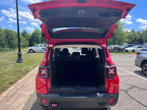 Used 2015 Jeep Renegade Trailhawk AWD/4WD image 14