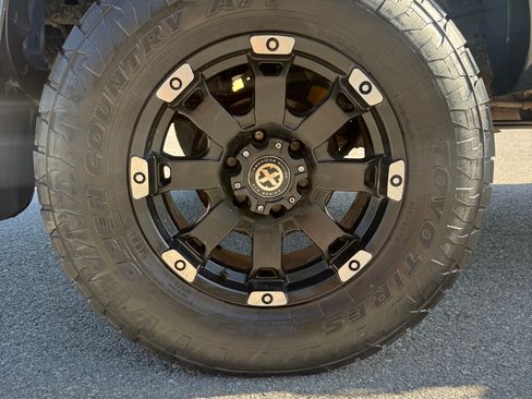 Used 2011 Toyota Tacoma 4x4 Double Cab w/ TRD Sport Pkg image 8