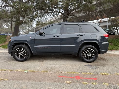 Used 2017 Jeep Grand Cherokee Trailhawk image 14