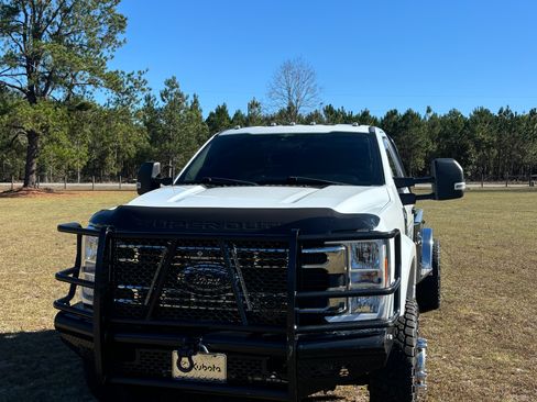 Used 2023 Ford F450 XLT w/ XLT Value Package image 2