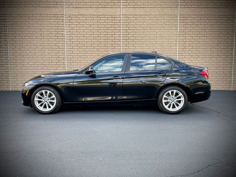 Used 2016 BMW 320i xDrive Sedan AWD/4WD image 5