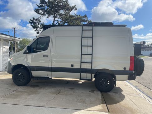 Used 2019 Mercedes-Benz Sprinter 4x4 144 image 6