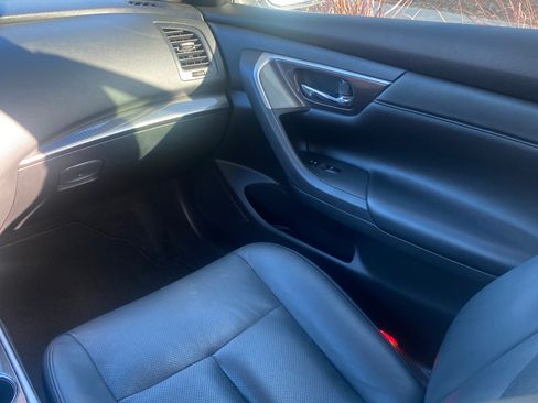 Used 2014 Nissan Altima 2.5 SL w/ Technology Package image 4