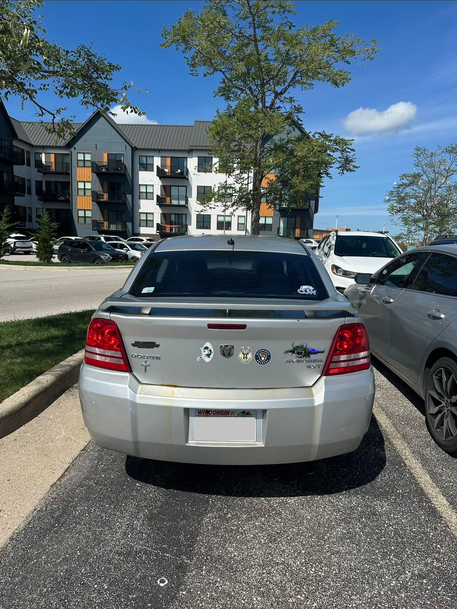 Used 2010 Dodge Avenger SXT FWD image 4