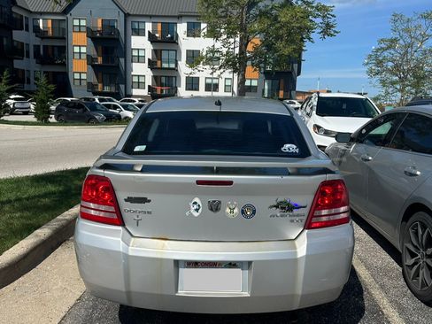 Used 2010 Dodge Avenger SXT FWD image 4