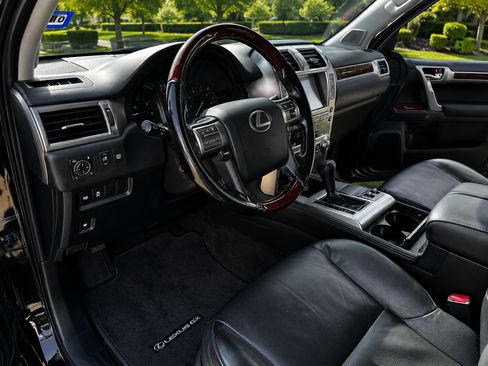 Used 2016 Lexus GX 460 w/ Premium Package AWD/4WD image 9