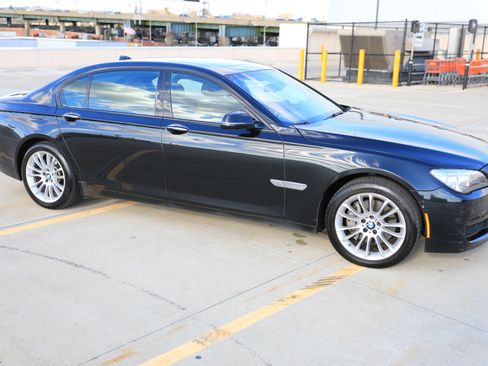 Used 2015 BMW 740Ld xDrive image 8
