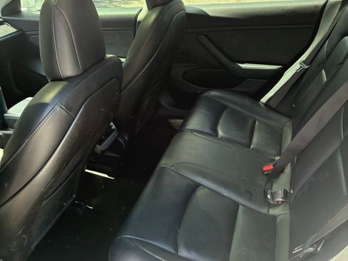 Used 2018 Tesla Model 3 Long Range RWD image 8