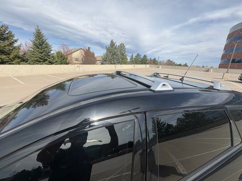 Used 2009 Pontiac Vibe AWD w/ Sun And Sound Package image 6