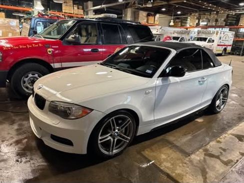 Used 2013 BMW 135is Convertible image 9