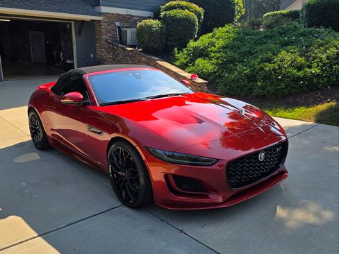 Used 2022 Jaguar F-TYPE R-Dynamic image 2