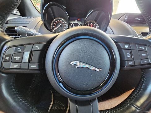 Used 2017 Jaguar F-TYPE S image 15