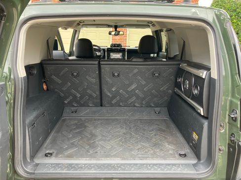 Used 2011 Toyota FJ Cruiser 4WD w/ Trail Teams Special Edition image 19