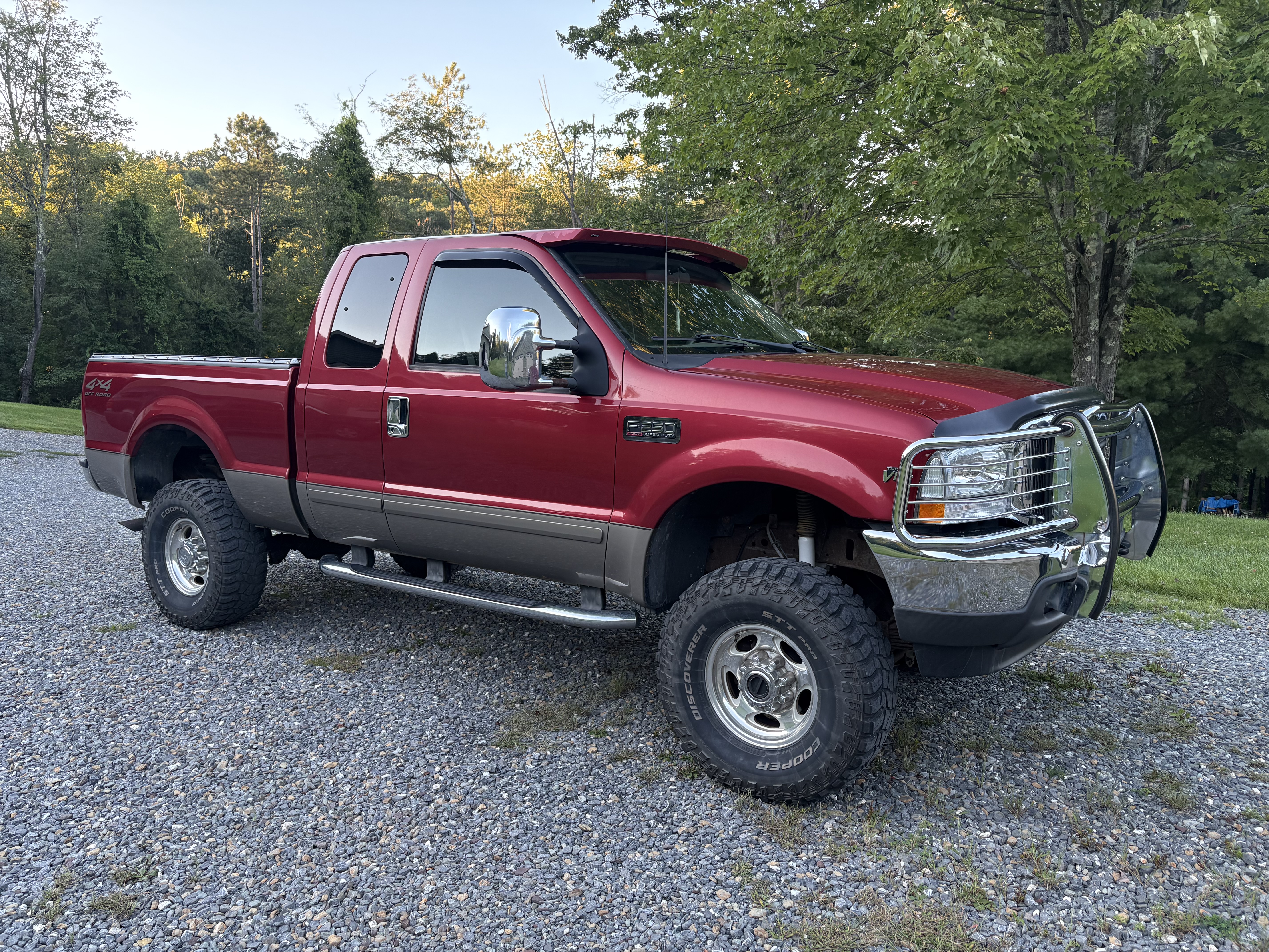 Used 2002 Ford F250 4x4 SuperCab Super Duty image 1