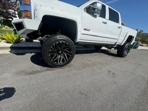 Used 2018 Chevrolet Silverado 2500 LTZ w/ Duramax Plus Package AWD/4WD image 14