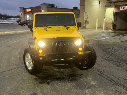 Used 2011 Jeep Wrangler Unlimited Sport image 5