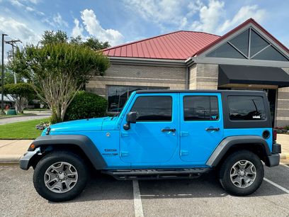 Used 2018 Jeep Wrangler Unlimited Sport w/ Connectivity Group