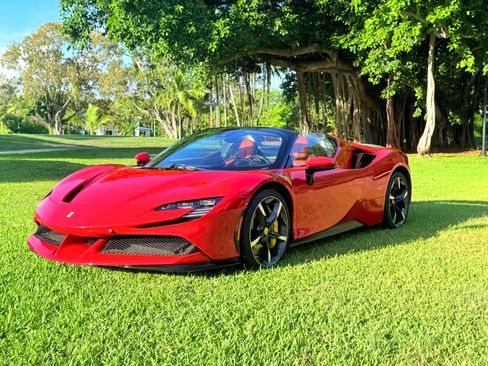 Used 2024 Ferrari SF90 Spider Spider Convertible 2D image 2