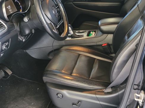 Used 2019 Jeep Grand Cherokee Limited w/ Luxury Group II image 11