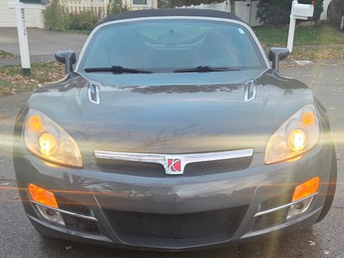 Used 2008 Saturn Sky w/ Premium Trim Package image 2