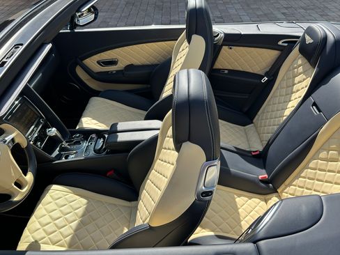 Used 2017 Bentley Continental GT image 20