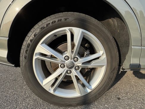 Used 2020 Audi Q3 2.0T Premium w/ Convenience Package image 11