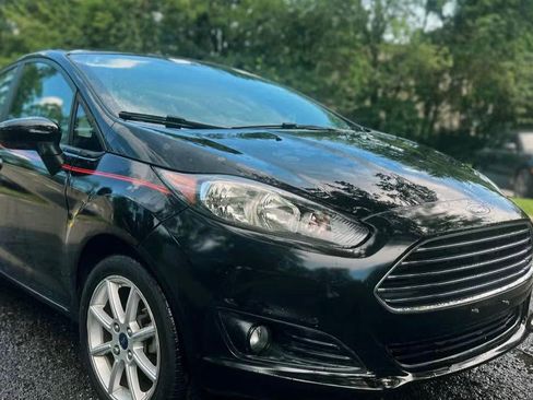 Used 2019 Ford Fiesta SE w/ Equipment Group 201A FWD image 5