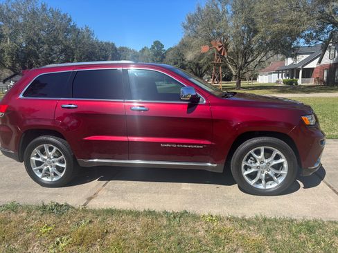 Used 2016 Jeep Grand Cherokee Summit image 5