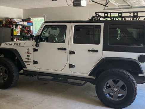 Used 2015 Jeep Wrangler Unlimited Sport AWD/4WD image 2