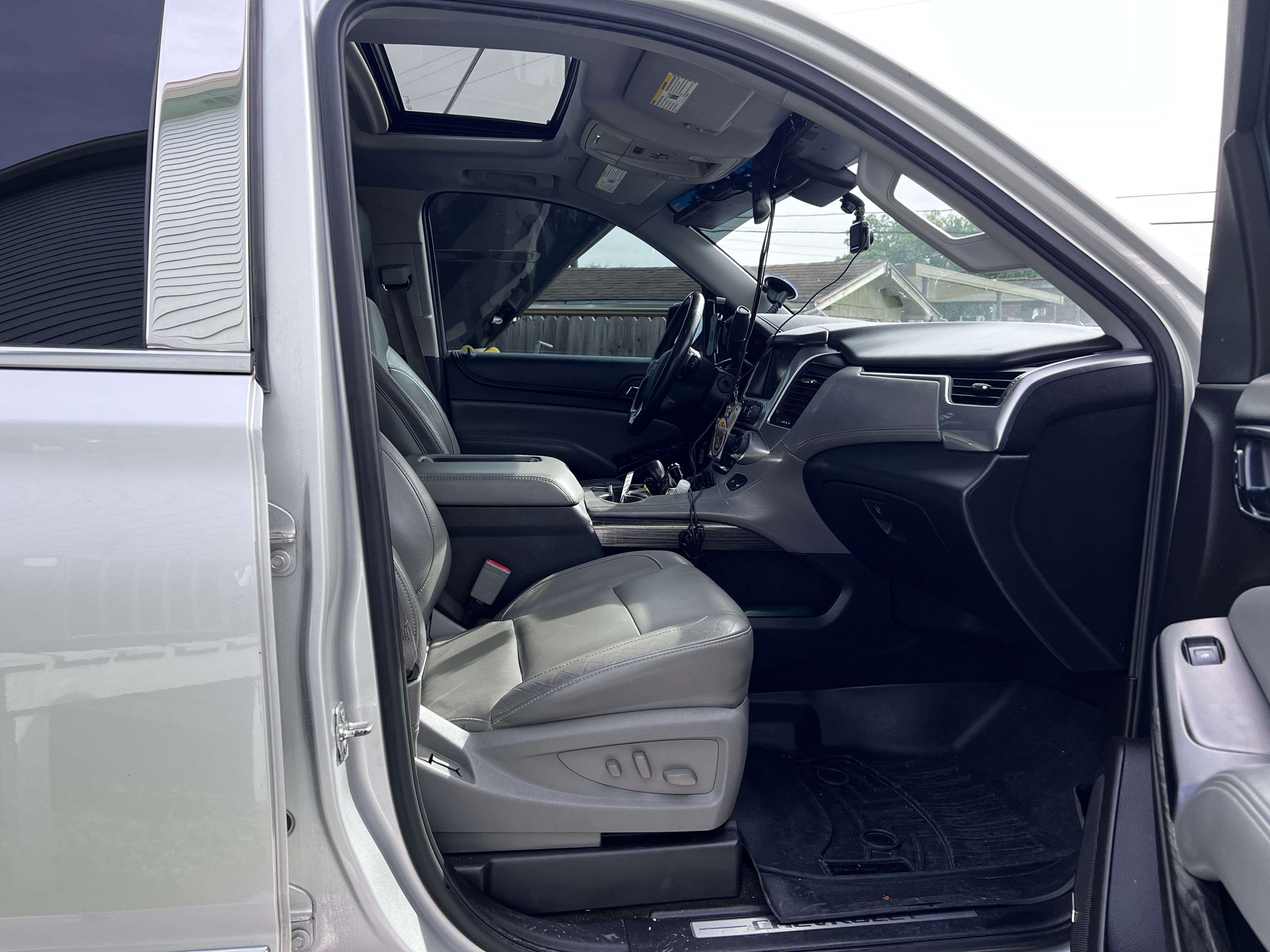 Used 2015 Chevrolet Suburban LT RWD image 9