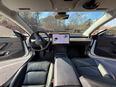 Used 2021 Tesla Model 3 Long Range image 13
