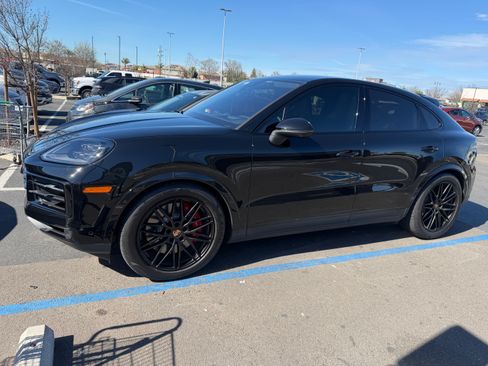 Used 2025 Porsche Cayenne S image 5