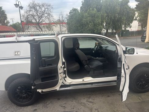 Used 2008 Nissan Titan SE image 6
