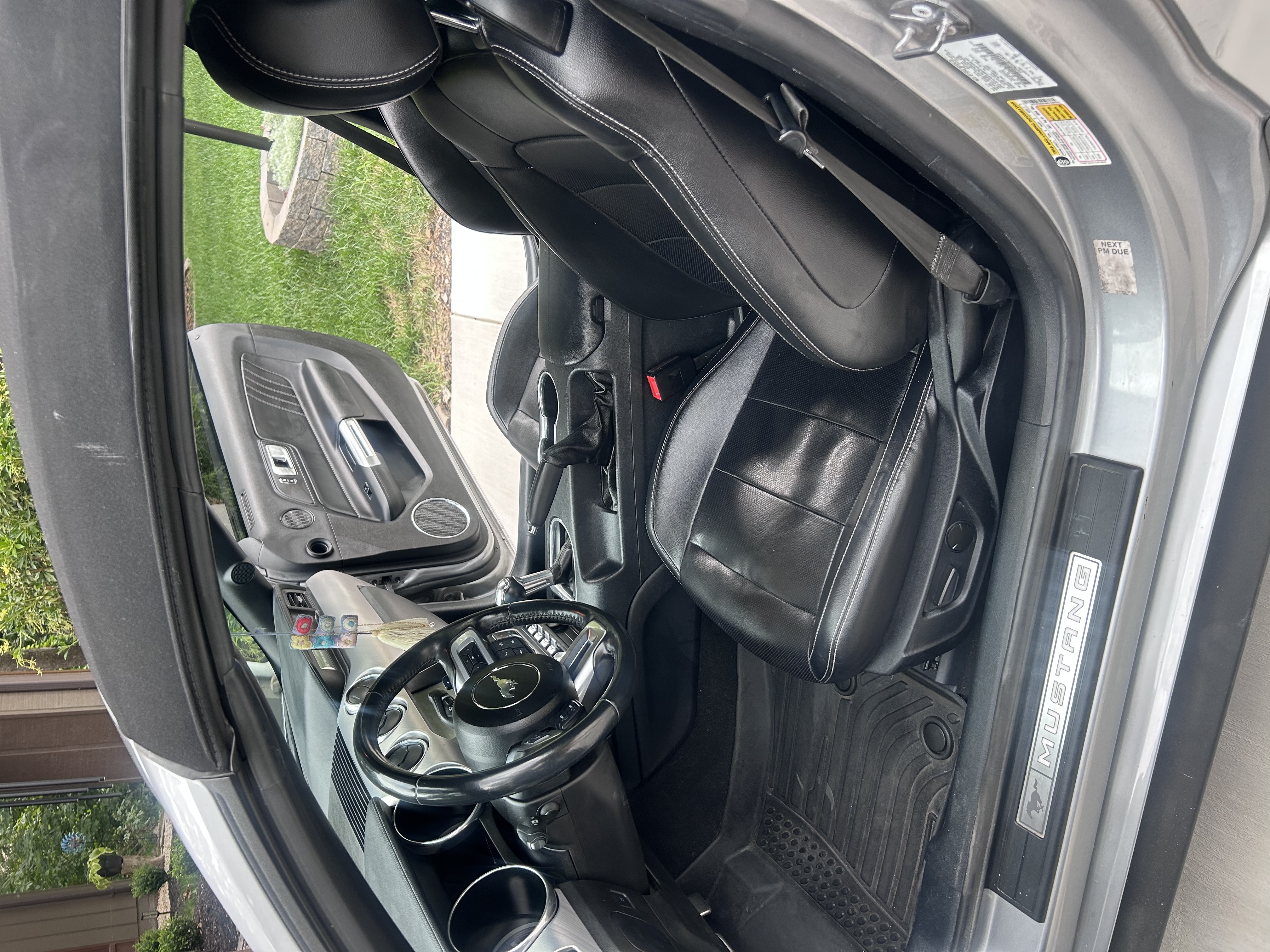 Used 2021 Ford Mustang Premium RWD image 13