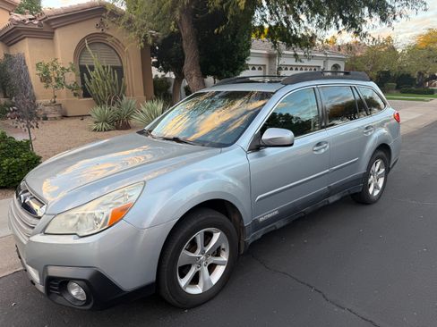 Used 2013 Subaru Outback 2.5i Limited w/ Moonroof Pkg image 1