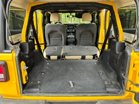 Used 2019 Jeep Wrangler Unlimited Sport AWD/4WD image 13