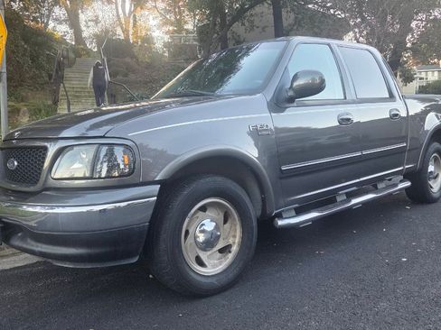Used 2003 Ford F150 Lariat image 4