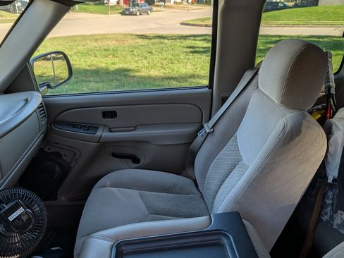 Used 2004 Chevrolet Silverado 1500 LS image 17